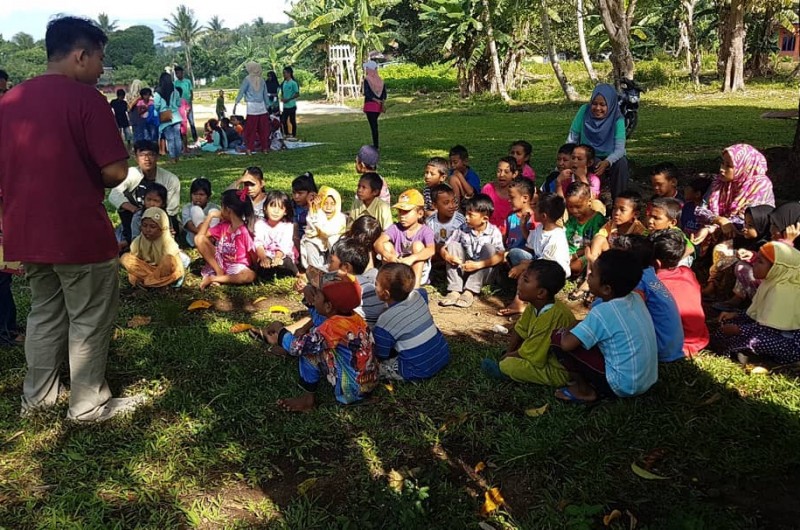 Festival pendidikan Banda, Pulau Ay